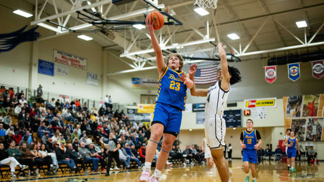 Barlow Mountainside boys basketball Les Schwab Invitational game December 26 2023 Naji Saker-65